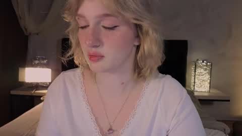 Ellie online show from 03/19/26, 05:44