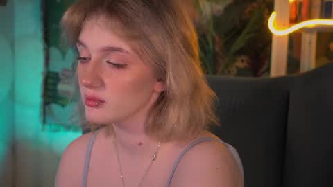 Ellie online show from 04/03/26, 05:38