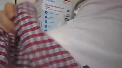 Snapshot of eliexavier123456789 chatting on 01/05/25, 07:49 eliexavier123456789 online show from 01/05/25, 07:49