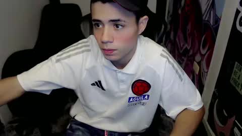 Snapshot of elii_797 chatting on 02/14/25, 01:51 bby-santy online show from 02/14/25, 01:51