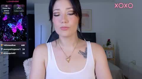 eliiih_ online show from 10/28/25, 02:59