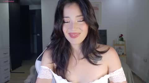 eliiih_ online show from 12/03/25, 02:41