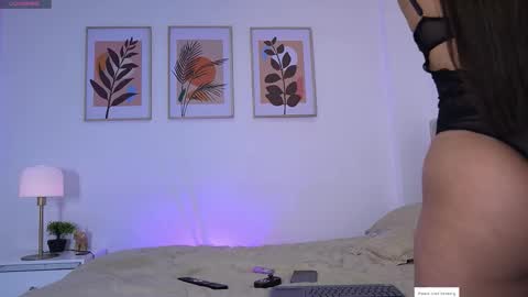 Snapshot of eliizabeth_roberts chatting on 12/15/25, 11:42 E L I I Z A B E T H online show from 12/15/25, 11:42