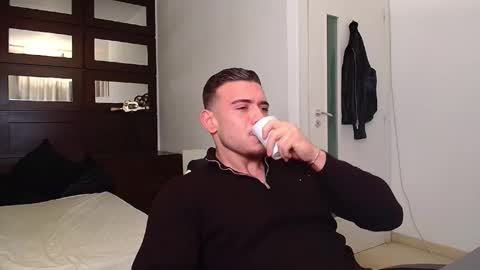 ElijahThorne online show from 11/23/25, 05:40