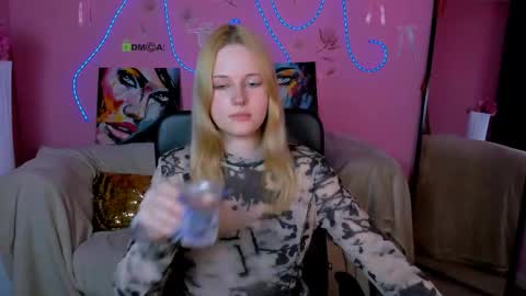 Elin online show from 05/11/26, 02:45