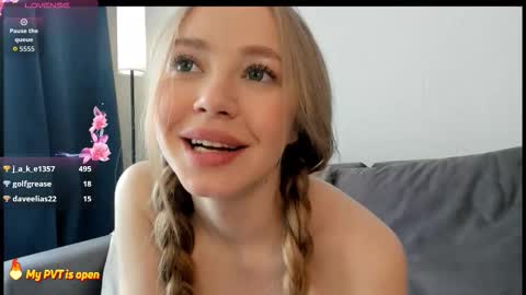 Snapshot of elina_milller chatting on 02/20/26, 06:19 elina_milller online show from 02/20/26, 06:19