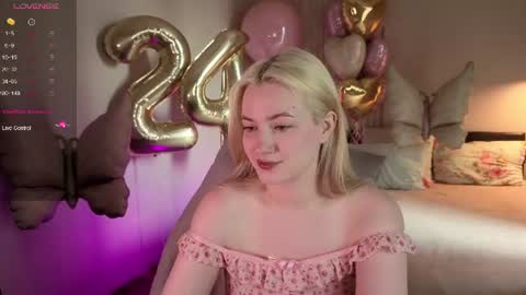 Snapshot of elina_nortas chatting on 06/16/26, 06:16 Elina online show from 06/16/26, 06:16