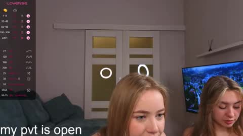 Elina online show from 11/19/25, 01:05