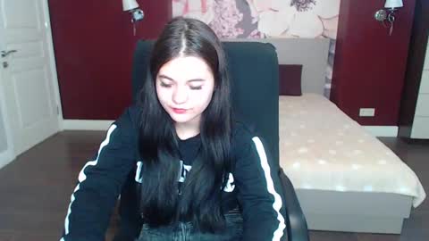 ElinaMils online show from 03/12/25, 09:44