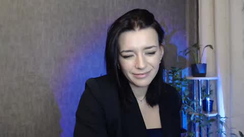 Elina online show from 03/03/25, 12:15