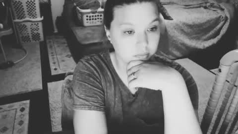 ElinaReign   online show from 09/21/25, 02:46