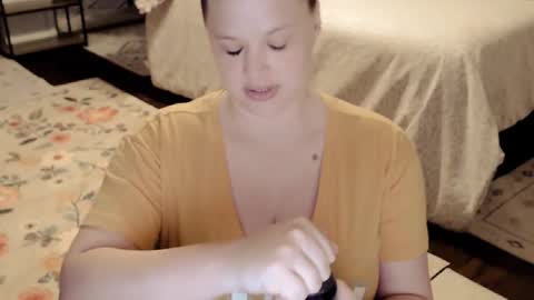 ElinaReign   online show from 03/04/26, 07:47