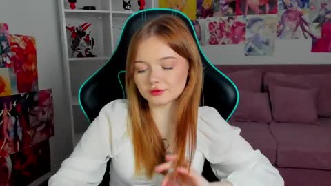 elinavale online show from 04/21/26, 05:39