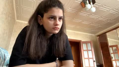 Lola online show from 11/24/25, 06:24