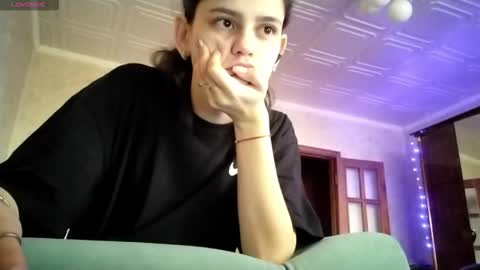 Lola online show from 11/26/25, 06:03