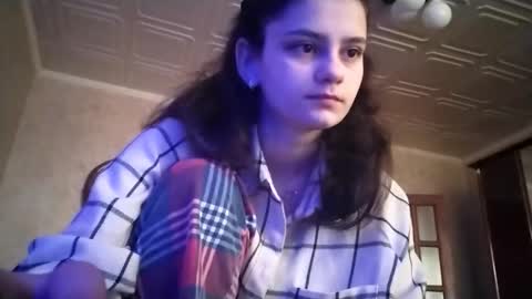 Lola online show from 12/01/25, 06:29