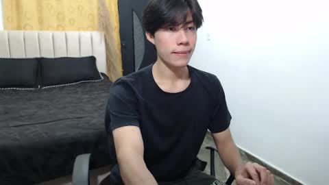 Snapshot of elio_collem chatting on 12/14/24, 08:23 ELIO online show from 12/14/24, 08:23