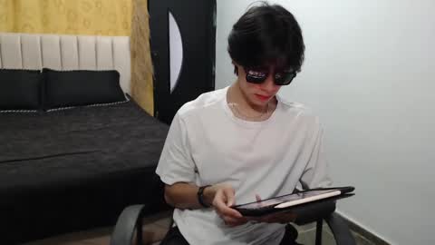 Snapshot of elio_collem chatting on 01/20/25, 09:32 ELIO online show from 01/20/25, 09:32