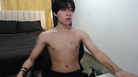 Snapshot of elio_collem chatting on 02/15/25, 08:44 ELIO online show from 02/15/25, 08:44