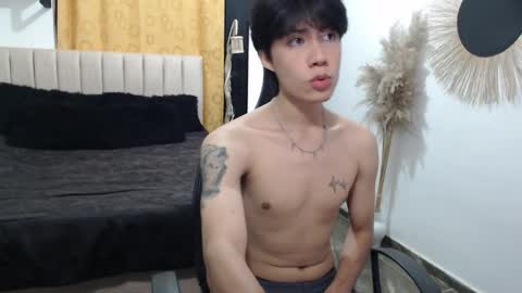 Snapshot of elio_collem chatting on 05/01/26, 06:23 ELIO online show from 05/01/26, 06:23
