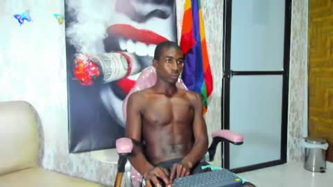 Snapshot of elio_x chatting on 07/08/26, 03:27 E L I O online show from 07/08/26, 03:27