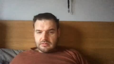 Snapshot of eliot26 chatting on 12/08/24, 10:41 e26 online show from 12/08/24, 10:41