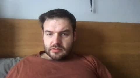 Snapshot of eliot26 chatting on 01/05/25, 12:31 e26 online show from 01/05/25, 12:31
