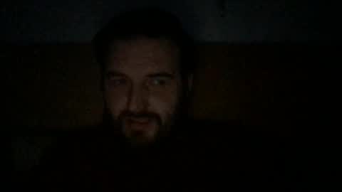 Snapshot of eliot26 chatting on 02/05/25, 10:12 e26 online show from 02/05/25, 10:12