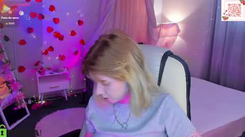 Snapshot of elira_vane chatting on 07/08/26, 03:11 Elira Vane online show from 07/08/26, 03:11