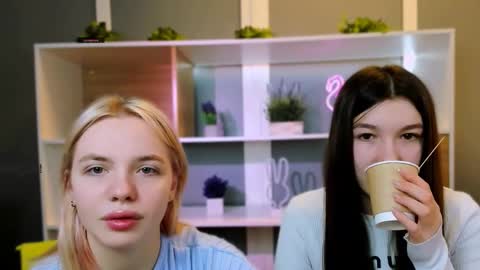 elis_sunny online show from 02/03/26, 06:22