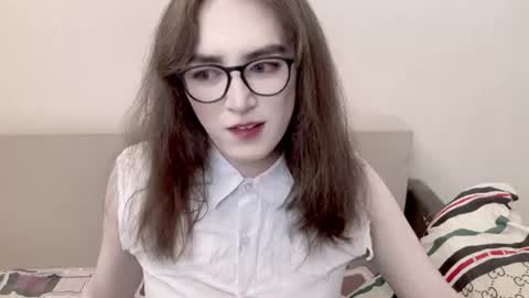 Snapshot of elisa_2001 chatting on 07/12/26, 01:18 Liza online show from 07/12/26, 01:18