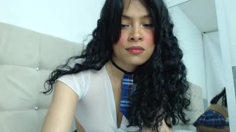 Snapshot of elisa_diaz_14 chatting on 02/14/25, 02:07 Elisa Diaz online show from 02/14/25, 02:07