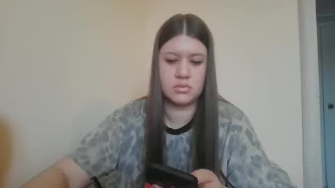 Snapshot of elisa_kollin chatting on 01/26/25, 12:01 Aletta Oushen online show from 01/26/25, 12:01
