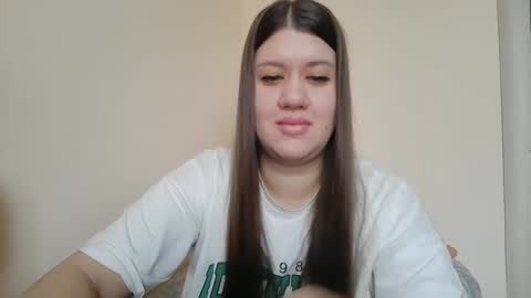 Snapshot of elisa_kollin chatting on 01/29/25, 08:18 Aletta Oushen online show from 01/29/25, 08:18