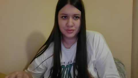 Snapshot of elisa_kollin chatting on 01/29/25, 08:25 Aletta Oushen online show from 01/29/25, 08:25