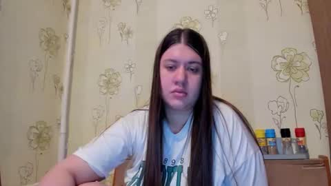 Snapshot of elisa_kollin chatting on 02/07/25, 01:43 Aletta Oushen online show from 02/07/25, 01:43