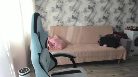 Snapshot of elisa_kollin chatting on 09/30/25, 10:09 Aletta Oushen online show from 09/30/25, 10:09