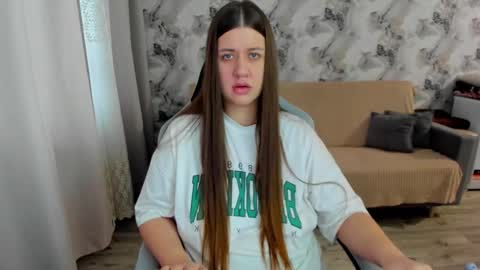 Snapshot of elisa_kollin chatting on 10/06/25, 10:56 Aletta Oushen online show from 10/06/25, 10:56