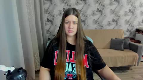 Snapshot of elisa_kollin chatting on 10/07/25, 12:24 Aletta Oushen online show from 10/07/25, 12:24