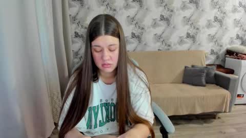 Snapshot of elisa_kollin chatting on 10/08/25, 11:41 Aletta Oushen online show from 10/08/25, 11:41