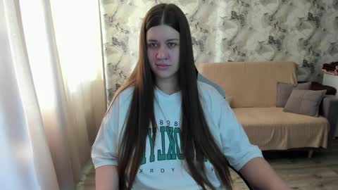Snapshot of elisa_kollin chatting on 10/17/25, 10:18 Aletta Oushen online show from 10/17/25, 10:18