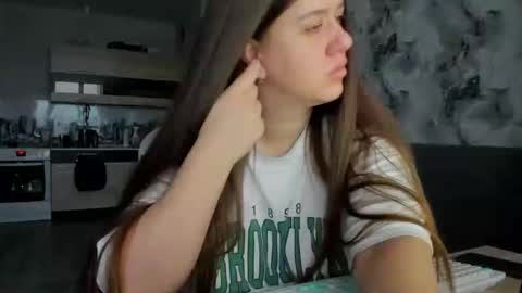 Aletta Oushen online show from 11/27/25, 10:06