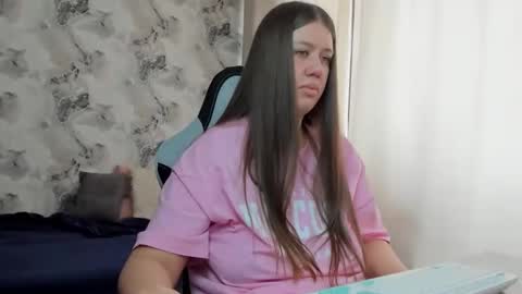 Aletta Oushen online show from 04/25/26, 09:01