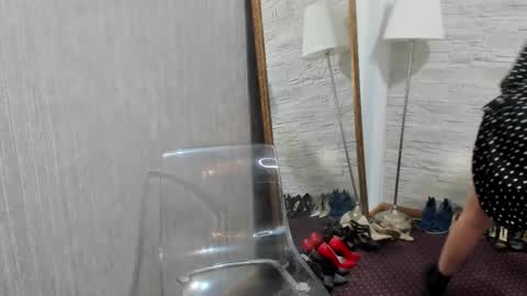 Snapshot of elisabaxter chatting on 03/10/25, 05:54 Maria online show from 03/10/25, 05:54