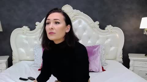 Snapshot of elisabethswan chatting on 01/07/26, 08:28 Krissy online show from 01/07/26, 08:28