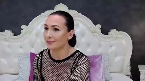 Snapshot of elisabethswan chatting on 01/08/26, 08:49 Krissy online show from 01/08/26, 08:49