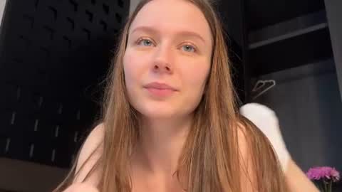 Snapshot of elisadikotti chatting on 06/30/26, 12:22 elisadikotti online show from 06/30/26, 12:22