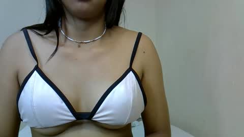 elisah01 online show from 04/22/26, 06:42
