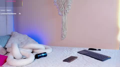 Elise diamond online show from 04/23/26, 01:02