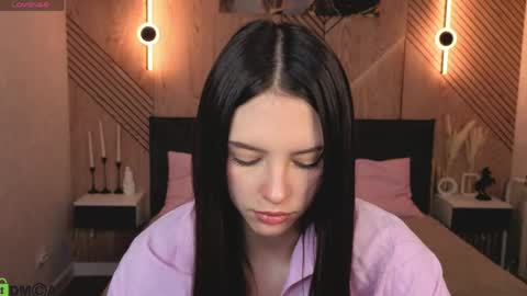 Elise online show from 04/22/26, 01:08